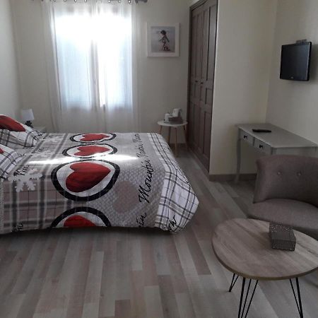 La Bonne Rencontre Appartement Chassiers Buitenkant foto